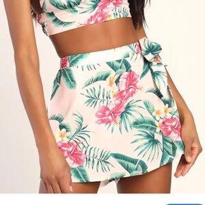 Lulu’s Exotic Adventures Blush Tropical Print Skort Romper pink and green size L